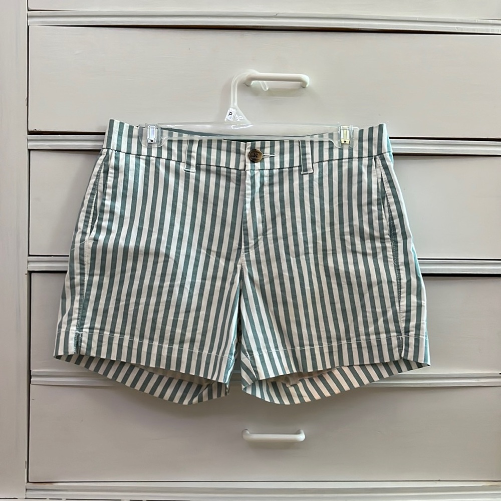 green and white striped shorts!!